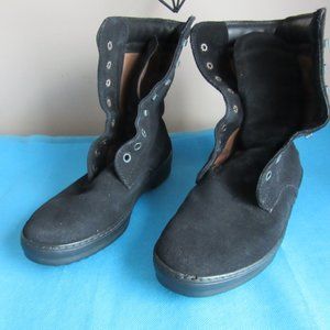 Tod’s Lace Up High Black Suede Boots Booties